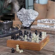 TUCKER chess set 20x20 brown